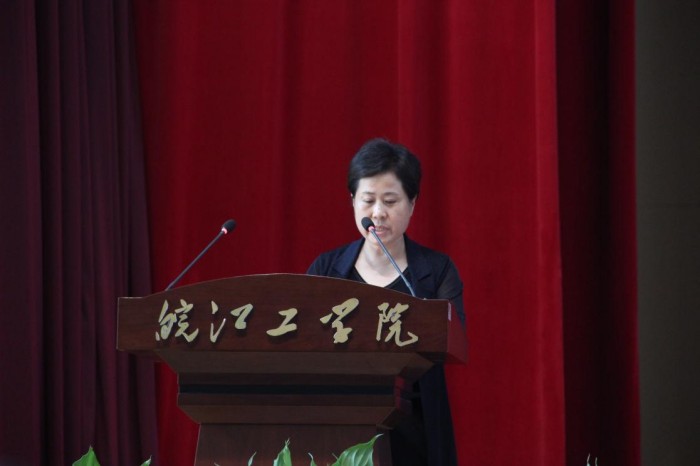 小马拉大车 奶瓶