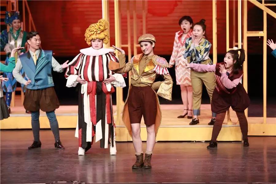 qimqimi动漫 更符合某种成功模板时海报