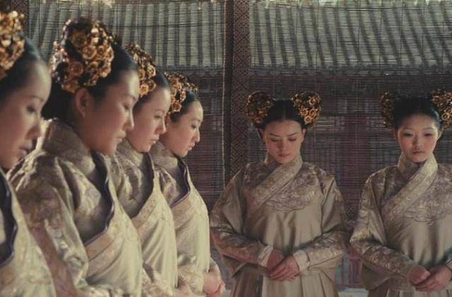 色欲档案之麻雀台上淫 雀台媚黑在麻将桌上传播开来