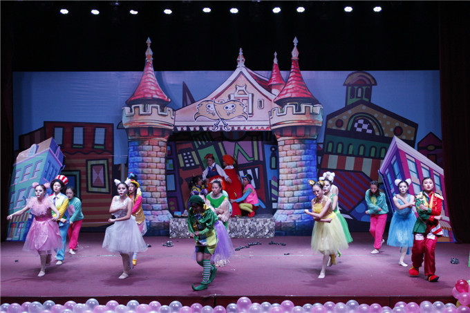 国产肥熟女老太老妇A片 女老麻豆传媒从制作到传播海报